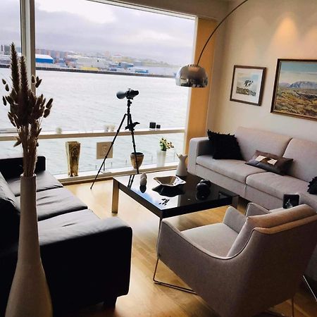 Stylish And Relaxing Two Bedroom Appartment, View Over Harbour Hafnarfjörður Екстериор снимка