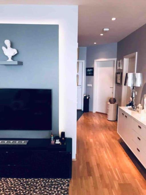 Stylish And Relaxing Two Bedroom Appartment, View Over Harbour Hafnarfjörður Екстериор снимка