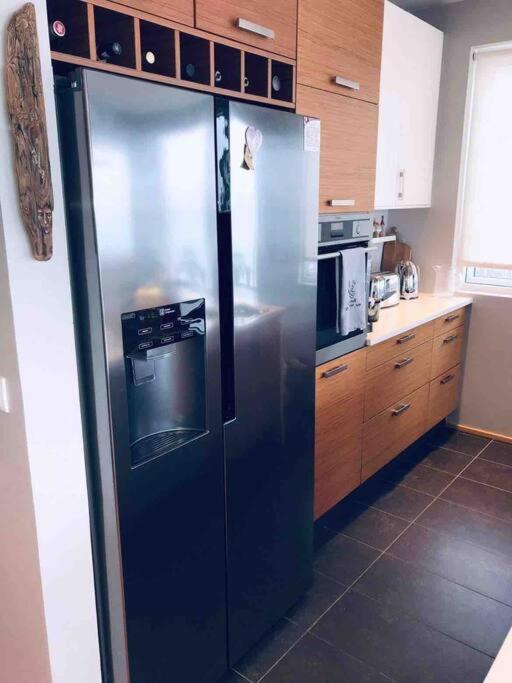 Stylish And Relaxing Two Bedroom Appartment, View Over Harbour Hafnarfjörður Екстериор снимка