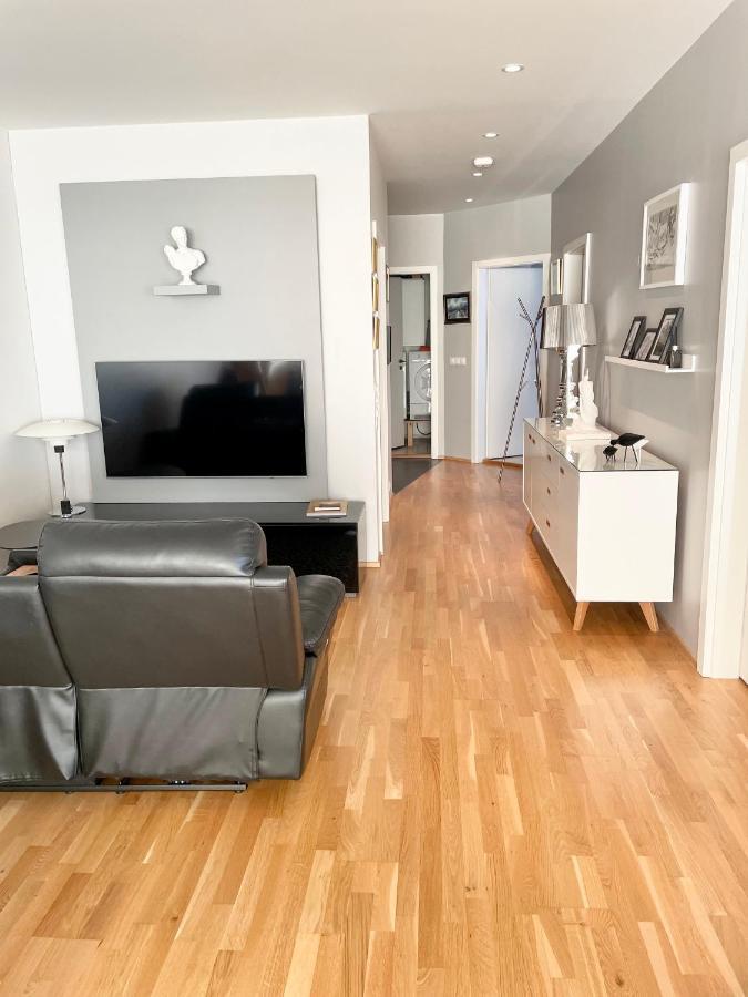 Stylish And Relaxing Two Bedroom Appartment, View Over Harbour Hafnarfjörður Екстериор снимка