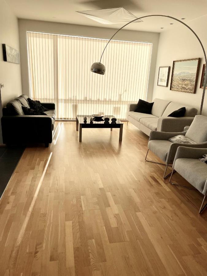 Stylish And Relaxing Two Bedroom Appartment, View Over Harbour Hafnarfjörður Екстериор снимка